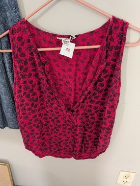 Cotton Express Hot Pink Paisley V-Neck Sleeveless Blouse